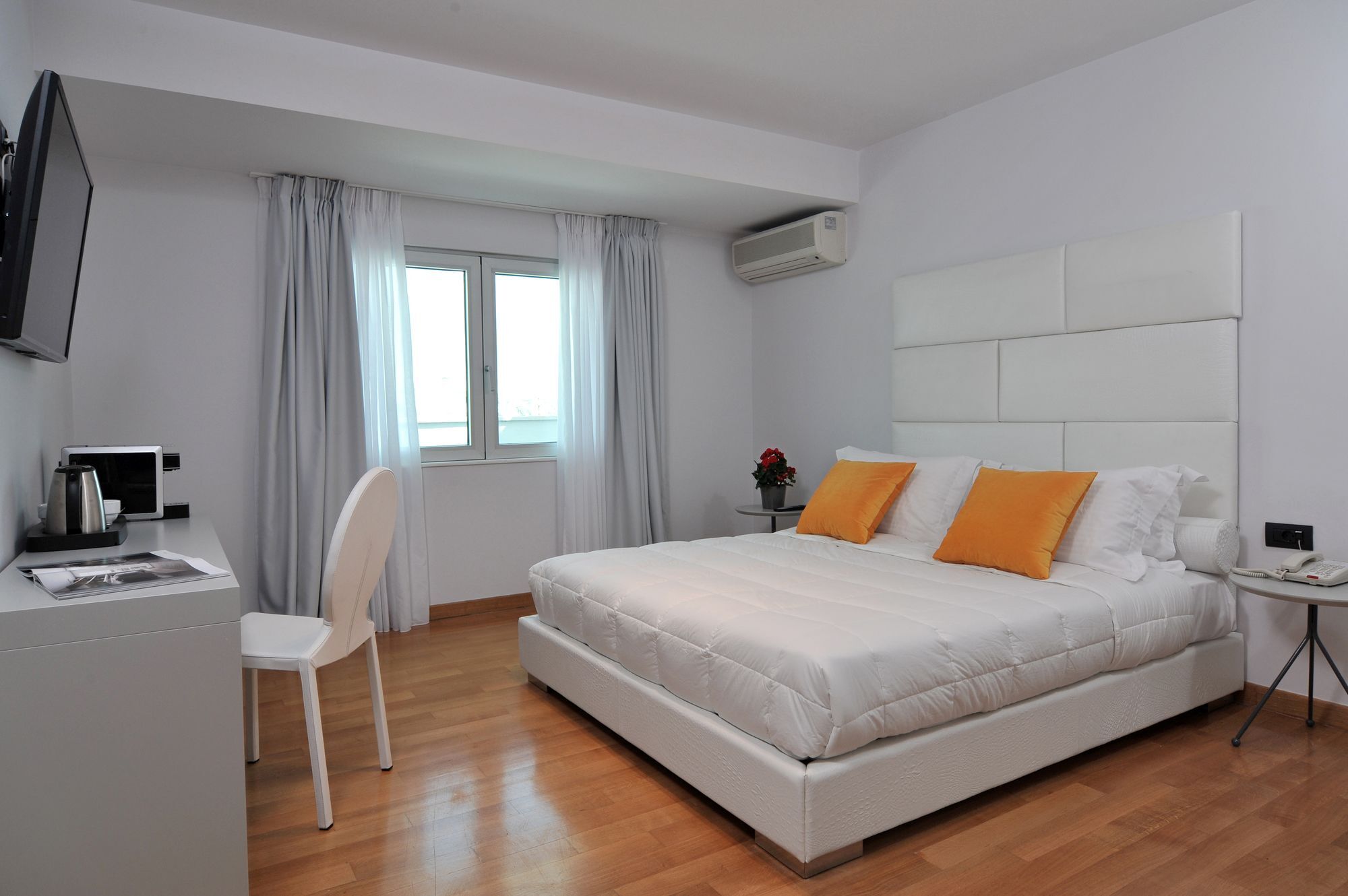 Athenaeum Palace & Luxury Suites Extérieur photo